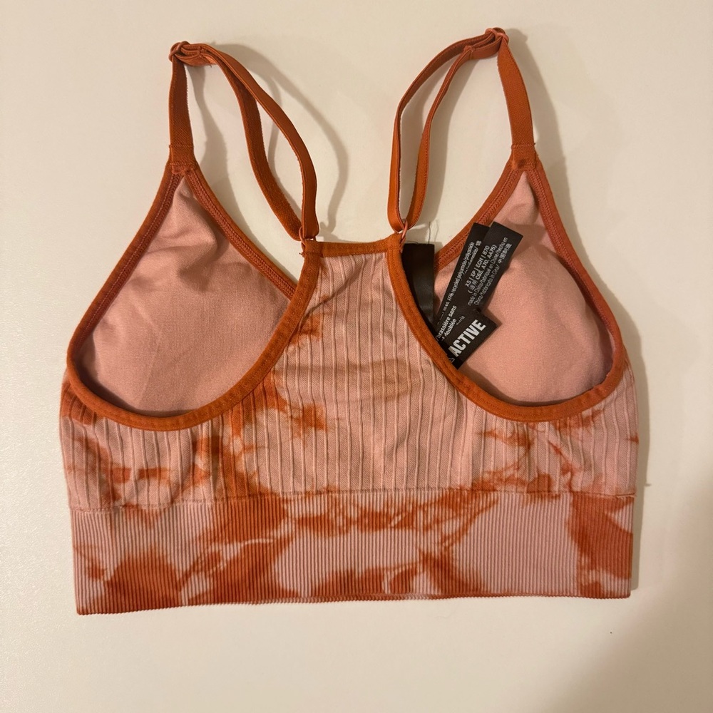 VS PINK Seamless Lightly Lined Sport Bra Size XS - Picture 3 of 3